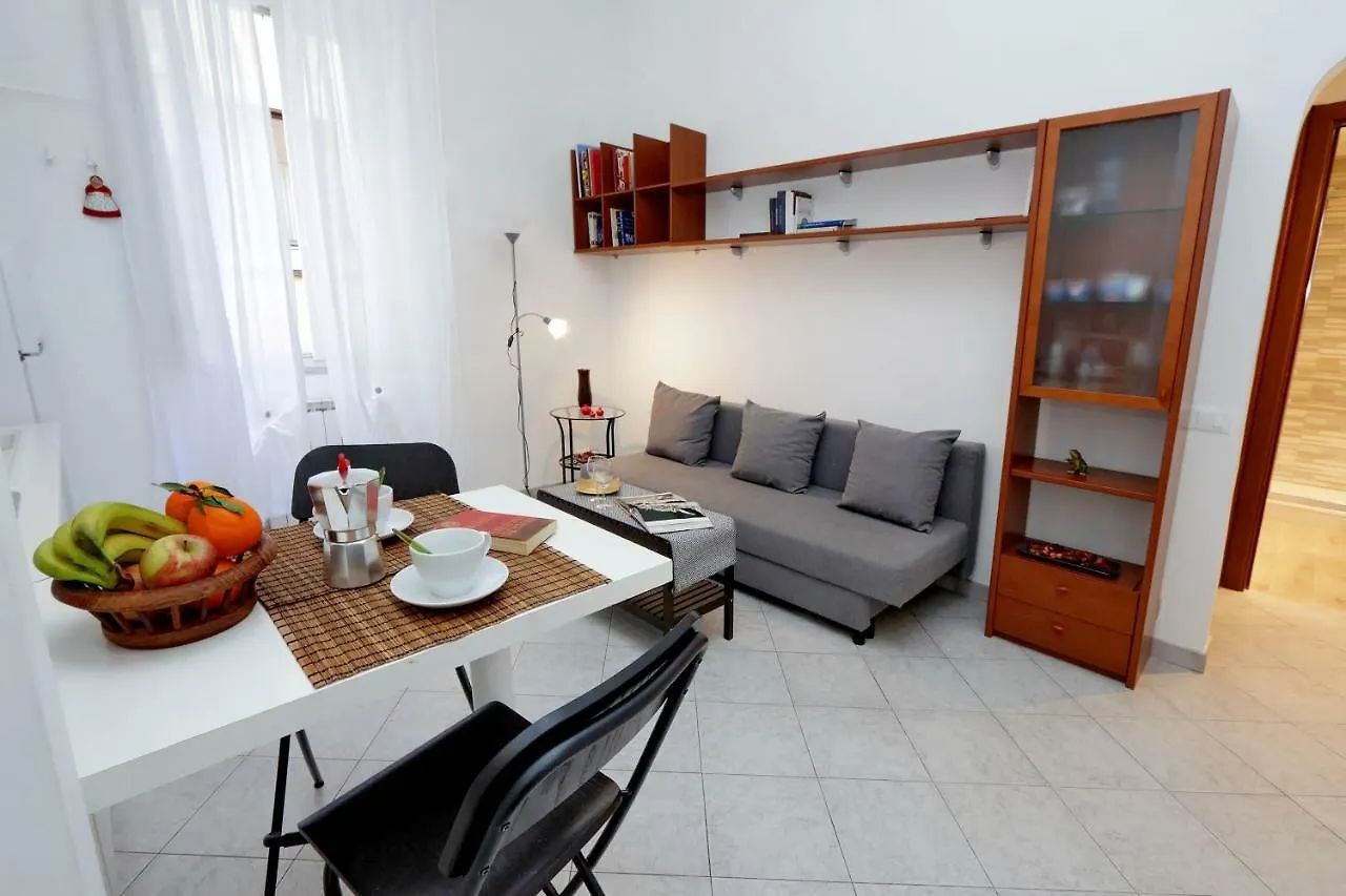Lungaretta4 Apartment Rome Italy
